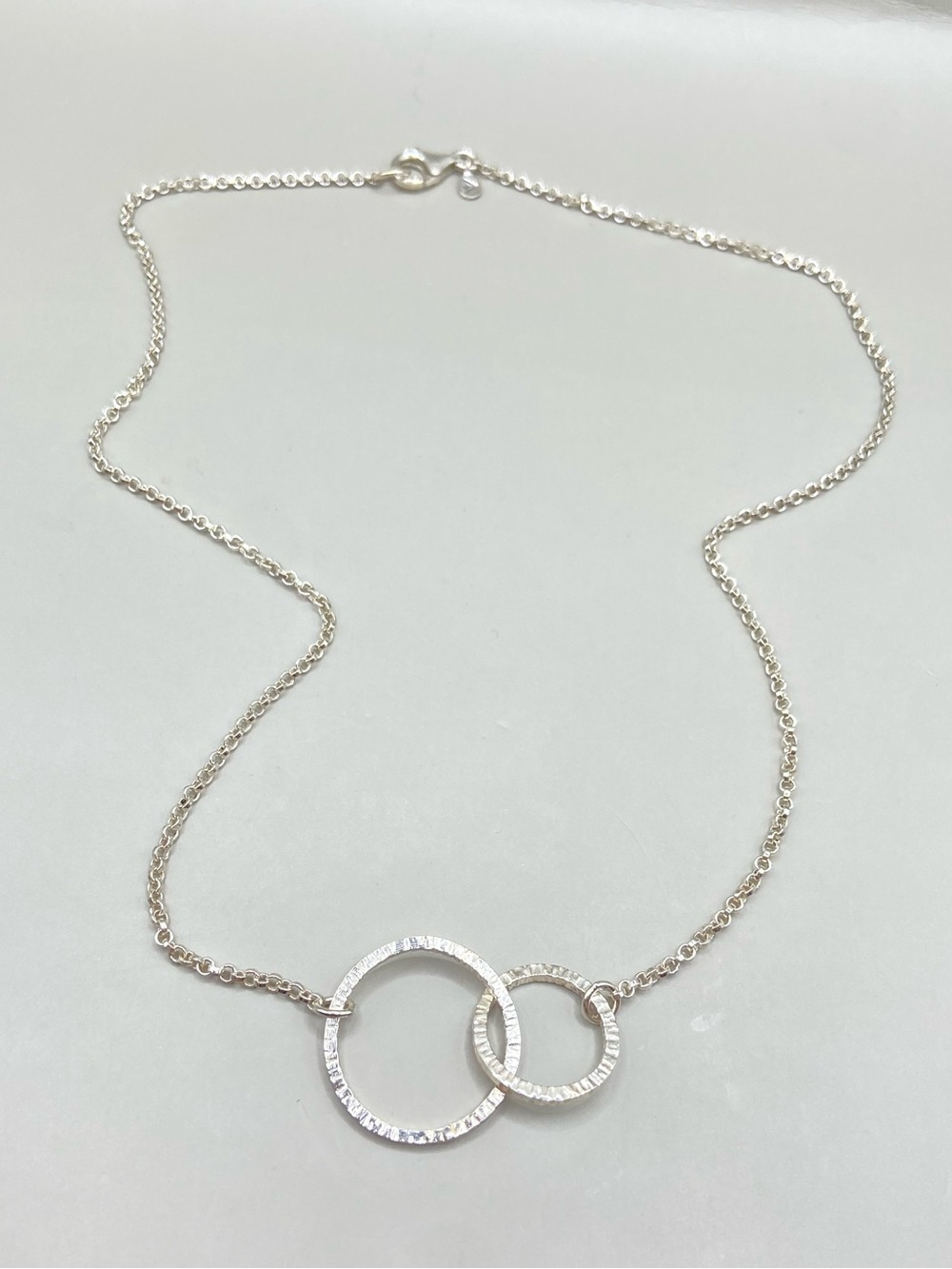 Silpada Sterling Silver Sweet Circles Pendant Necklace N2297 - Picture 4 of 7